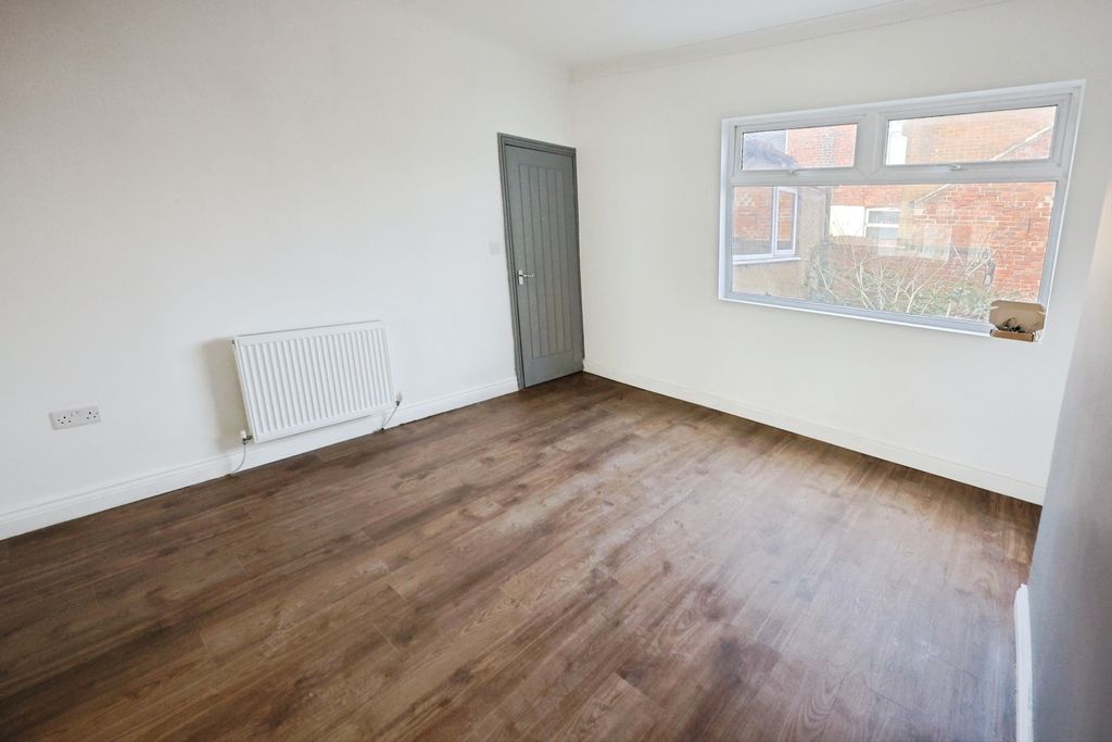 Property photo 3 of 7 Pbox-Img.Jpg