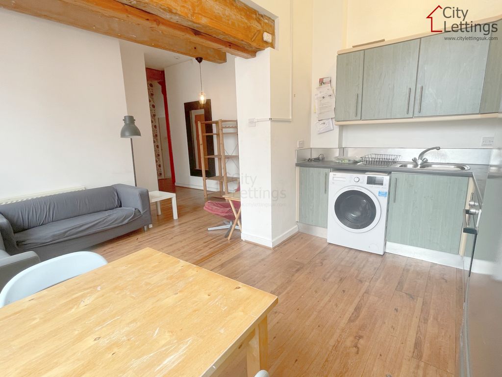 Property photo 3 of 18