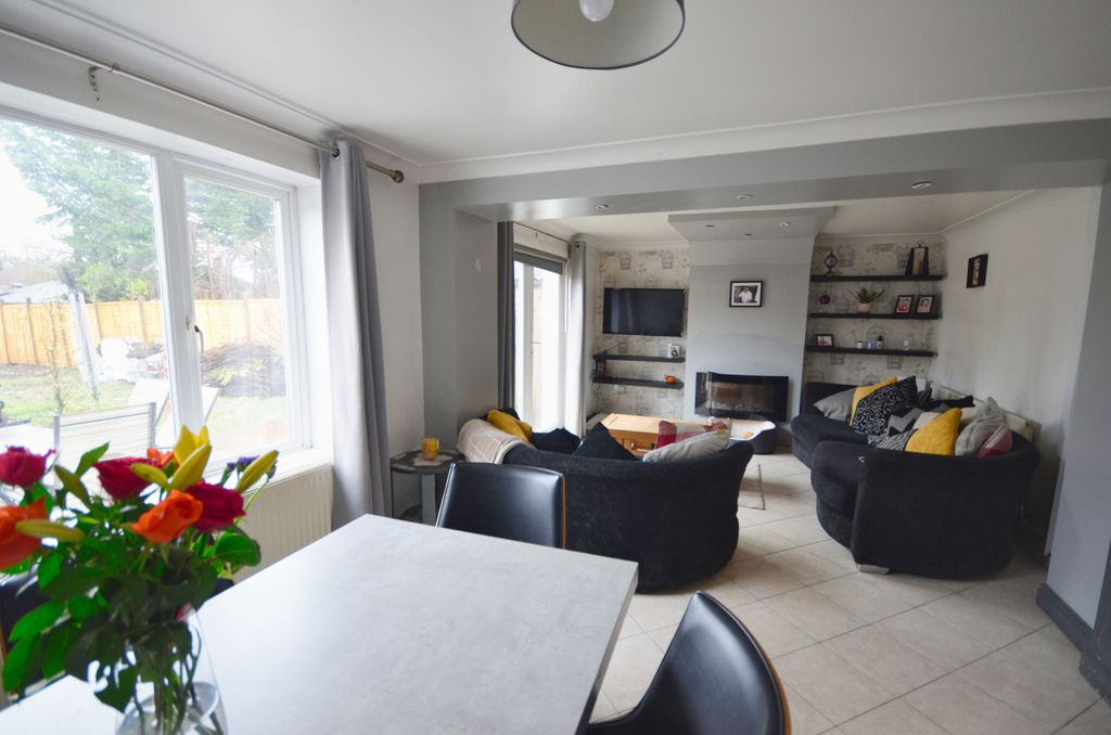 Property photo 3 of 24