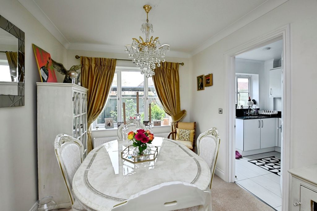 Property photo 2 of 16 Pbox-Img.Jpg