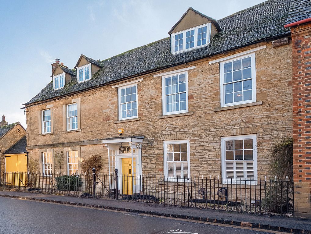 Property photo 1 of 45