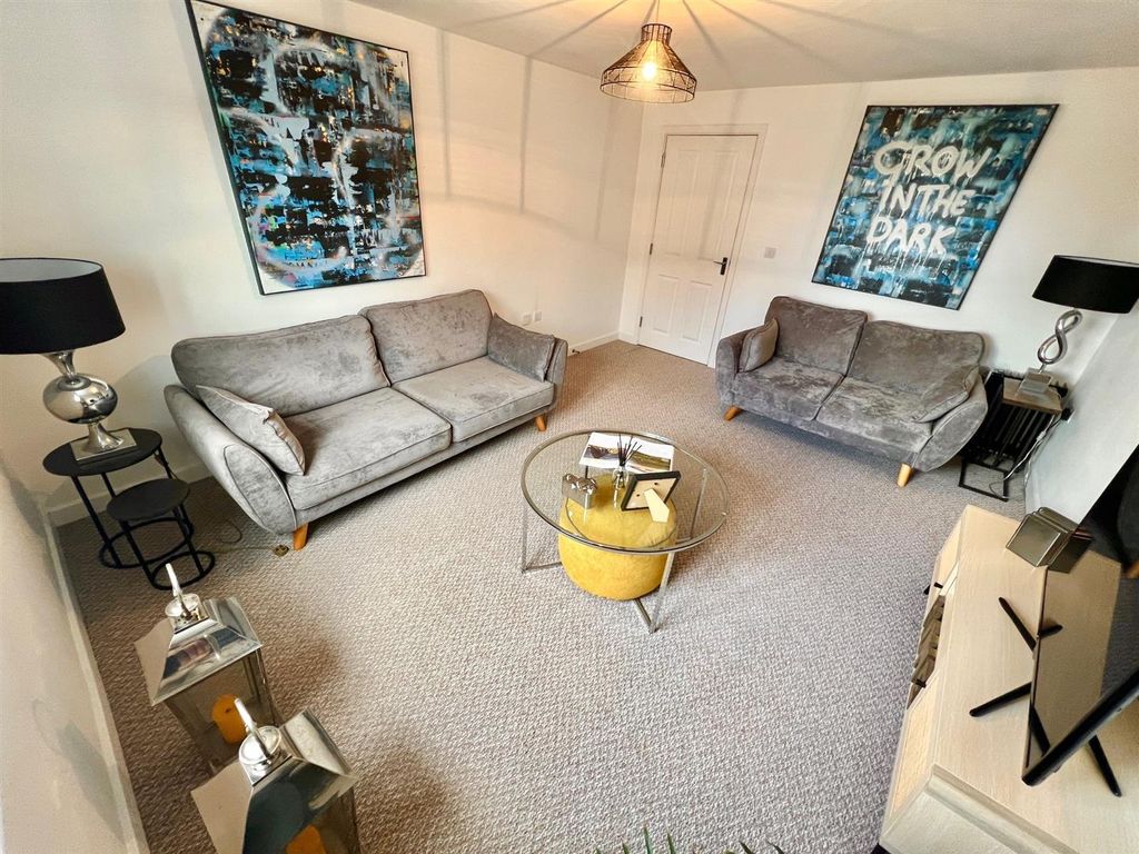 Property photo 1 of 14 Lounge...Jpg