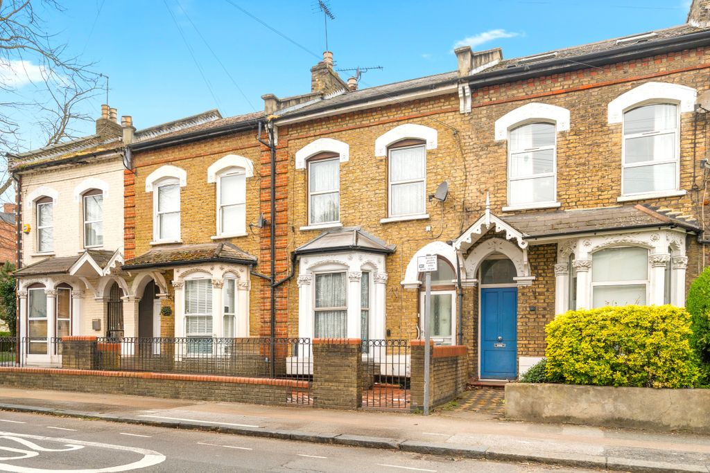 Property photo 1 of 4