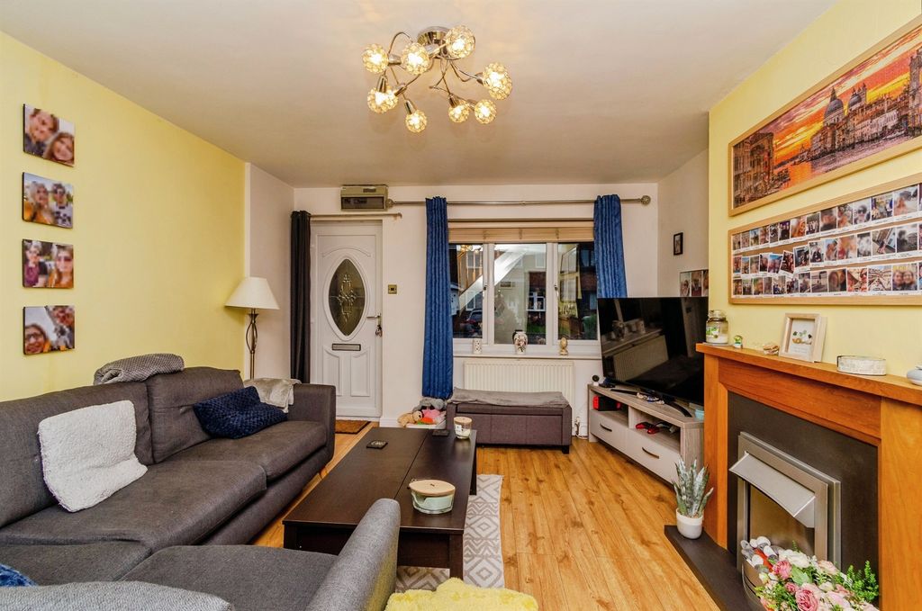 Property photo 3 of 15