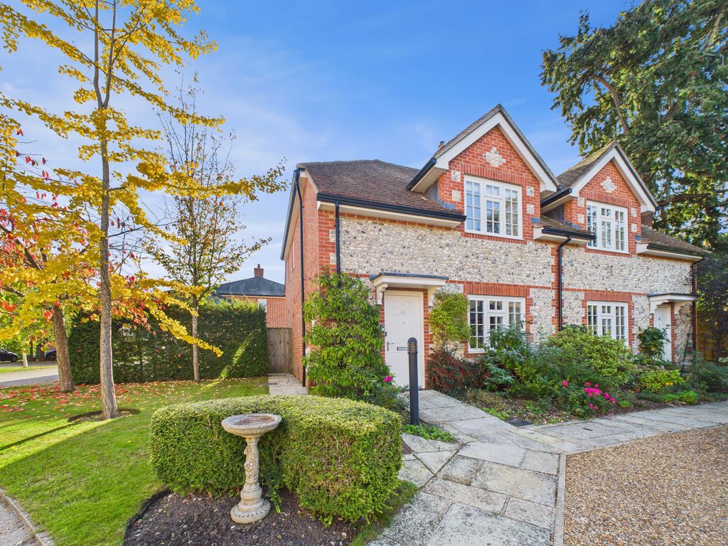 Property photo 1 of 41 Cam05068G0-Pr0054-Still012