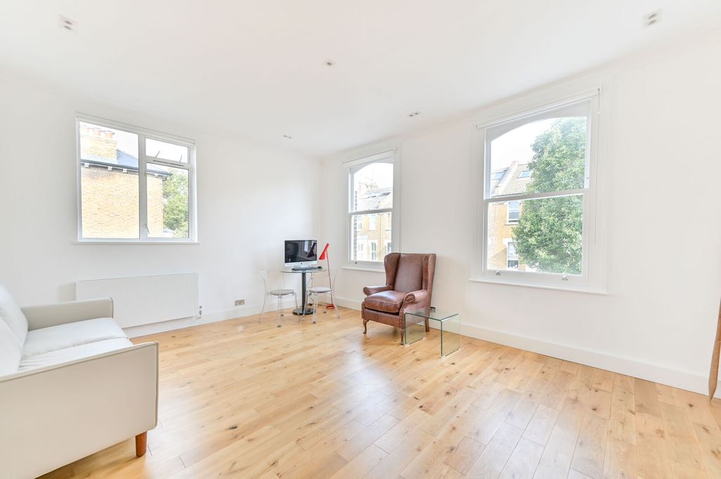 Property photo 1 of 8
