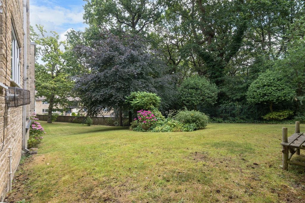 Property photo 3 of 17 Untitled (3 Of 17).Jpg