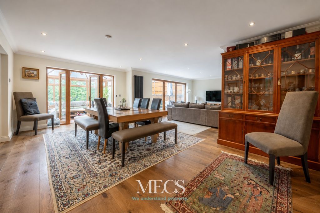 Property photo 2 of 34 4980152