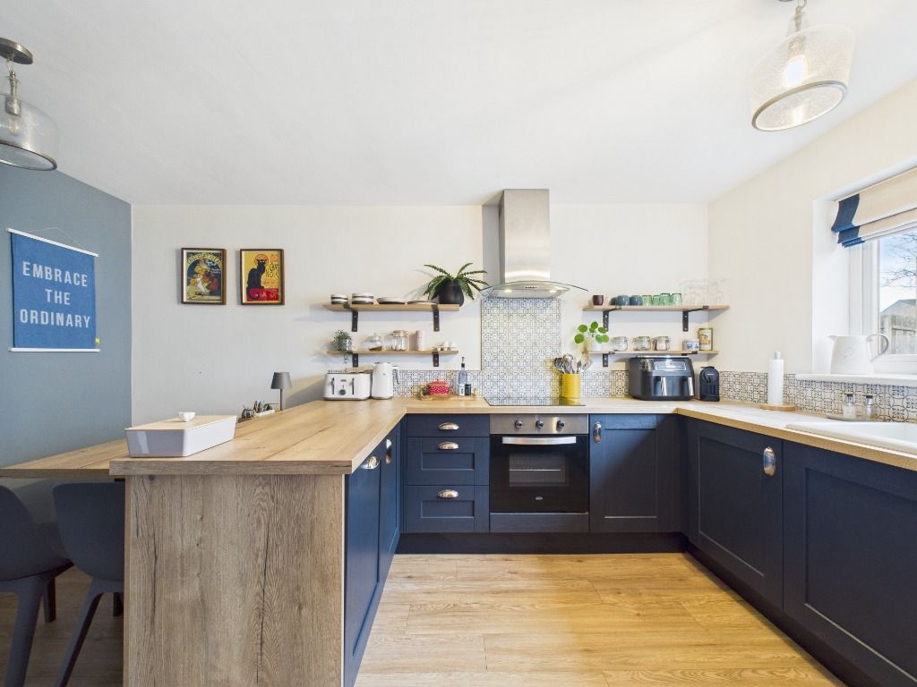 Property photo 2 of 22