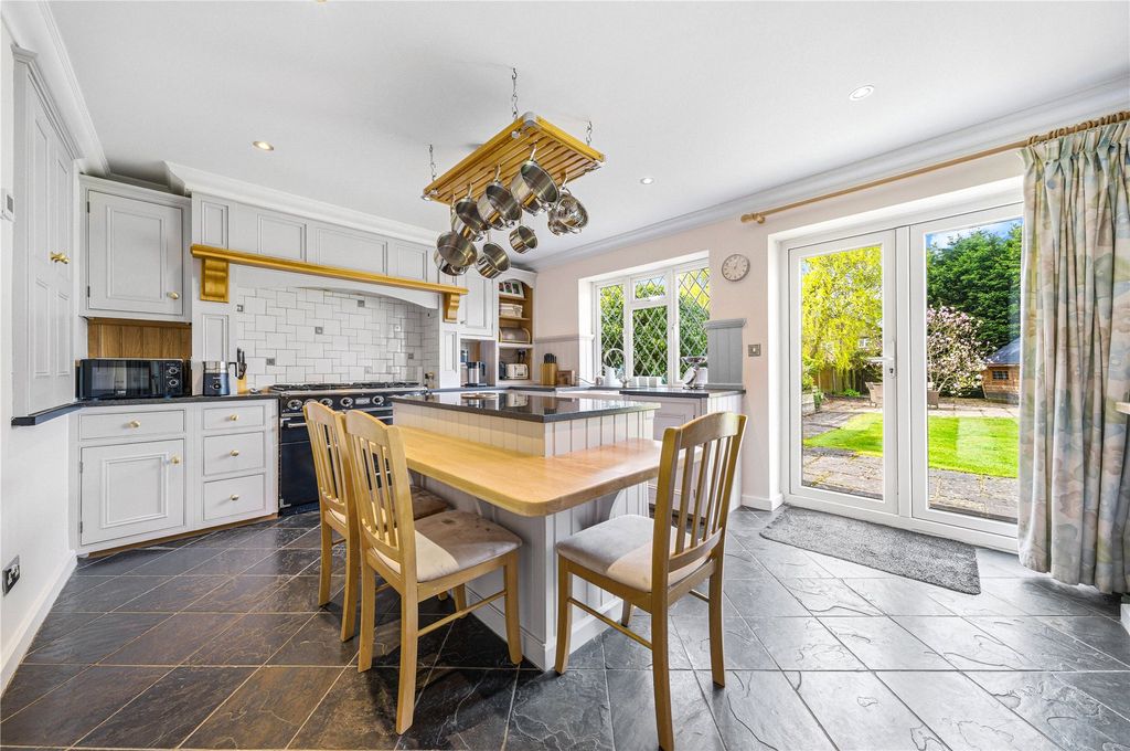 Property photo 2 of 22 Picture No. 03