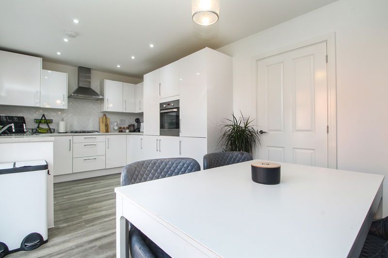 Property photo 3 of 20 Kitchen/Diner