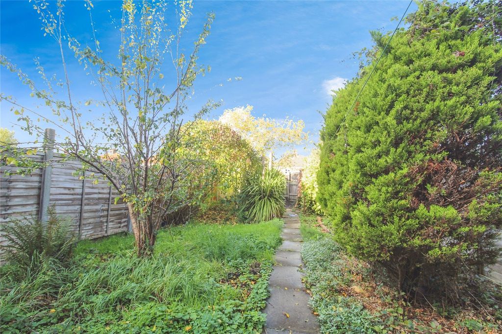 Property photo 2 of 17 Picture No. 01