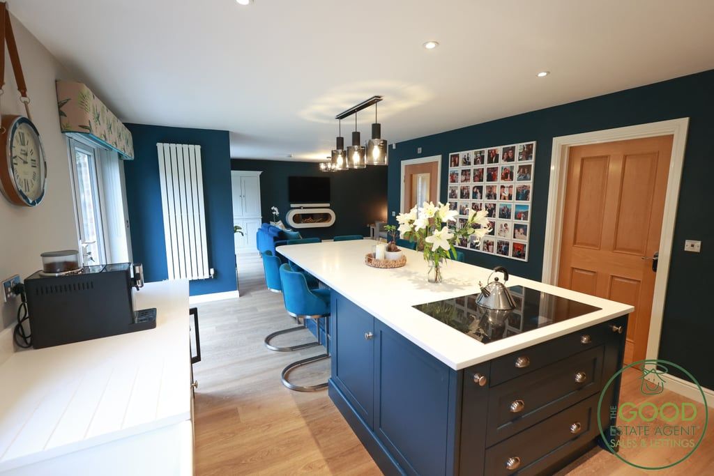 Property photo 1 of 37