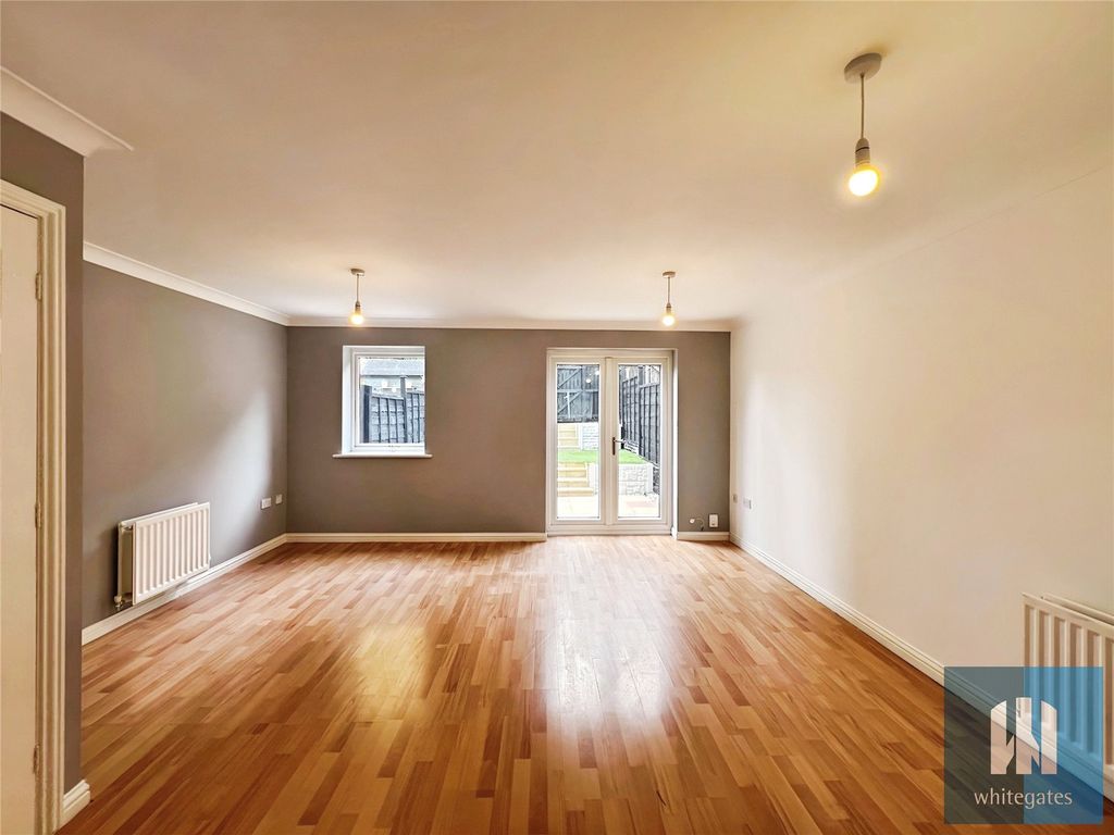 Property photo 2 of 11 Picture No. 09