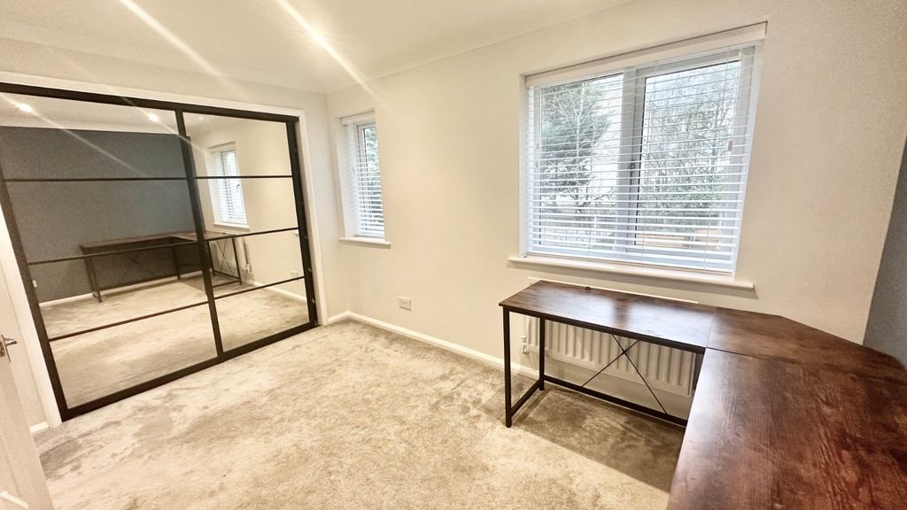 Property photo 2 of 19 Picture No. 25