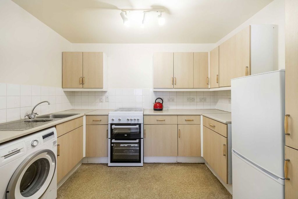 Property photo 3 of 5