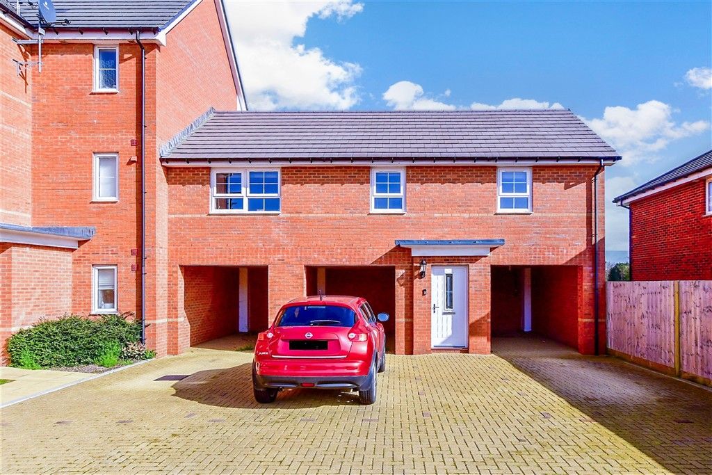 Property photo 3 of 9 External Web 1