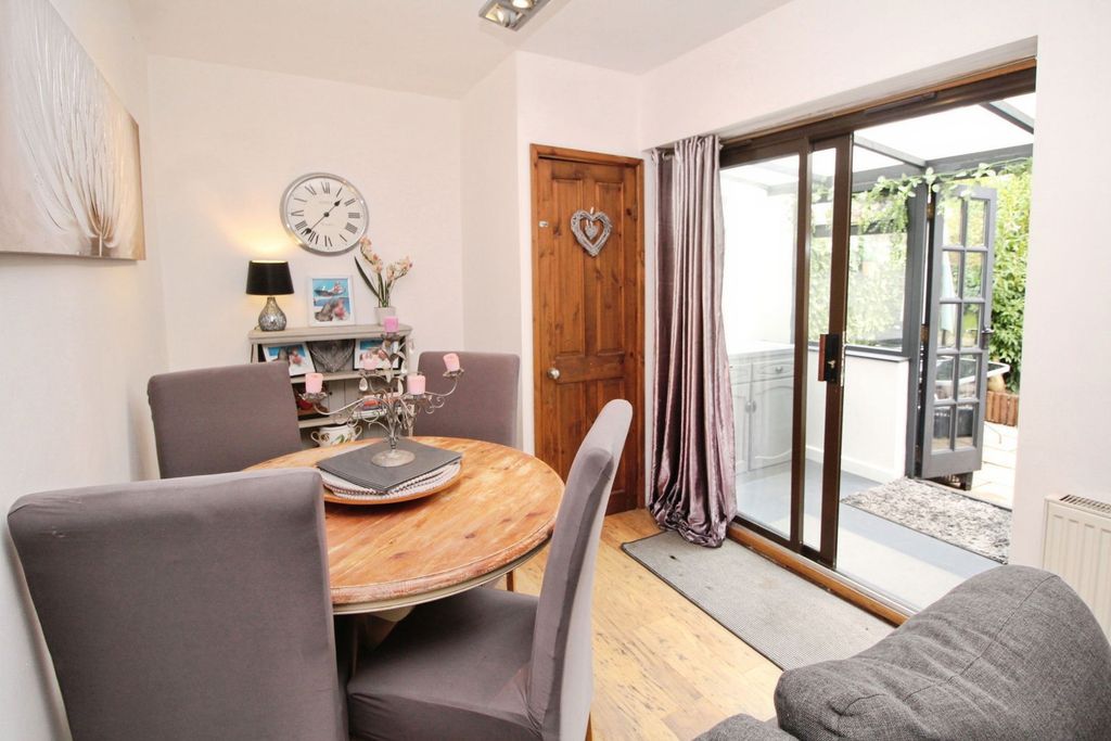 Property photo 3 of 29