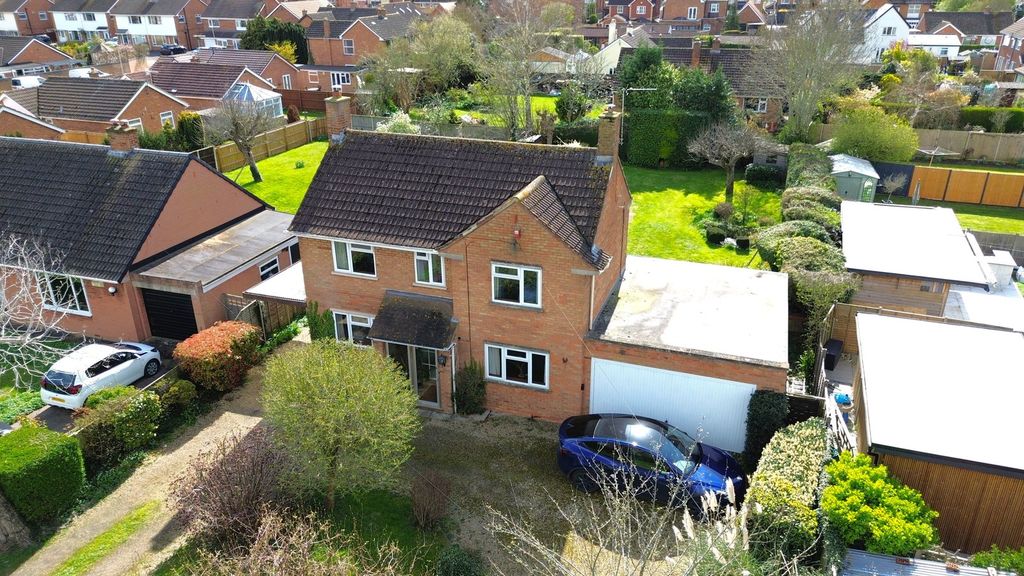 Property photo 2 of 21