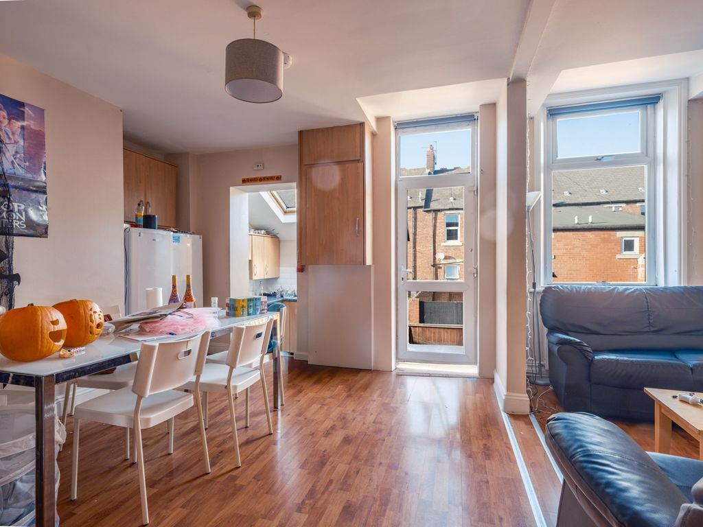 Property photo 1 of 10 3707330