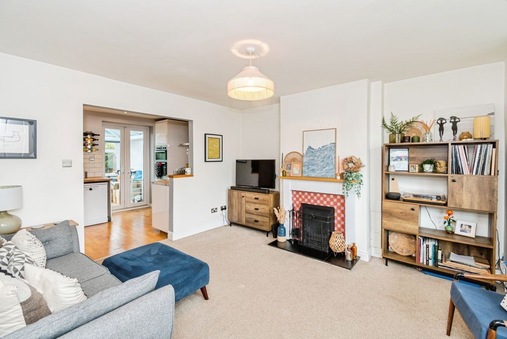 Property photo 2 of 15 Pbox-Img.Jpg