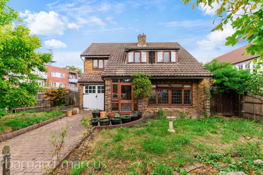 Property photo 1 of 9