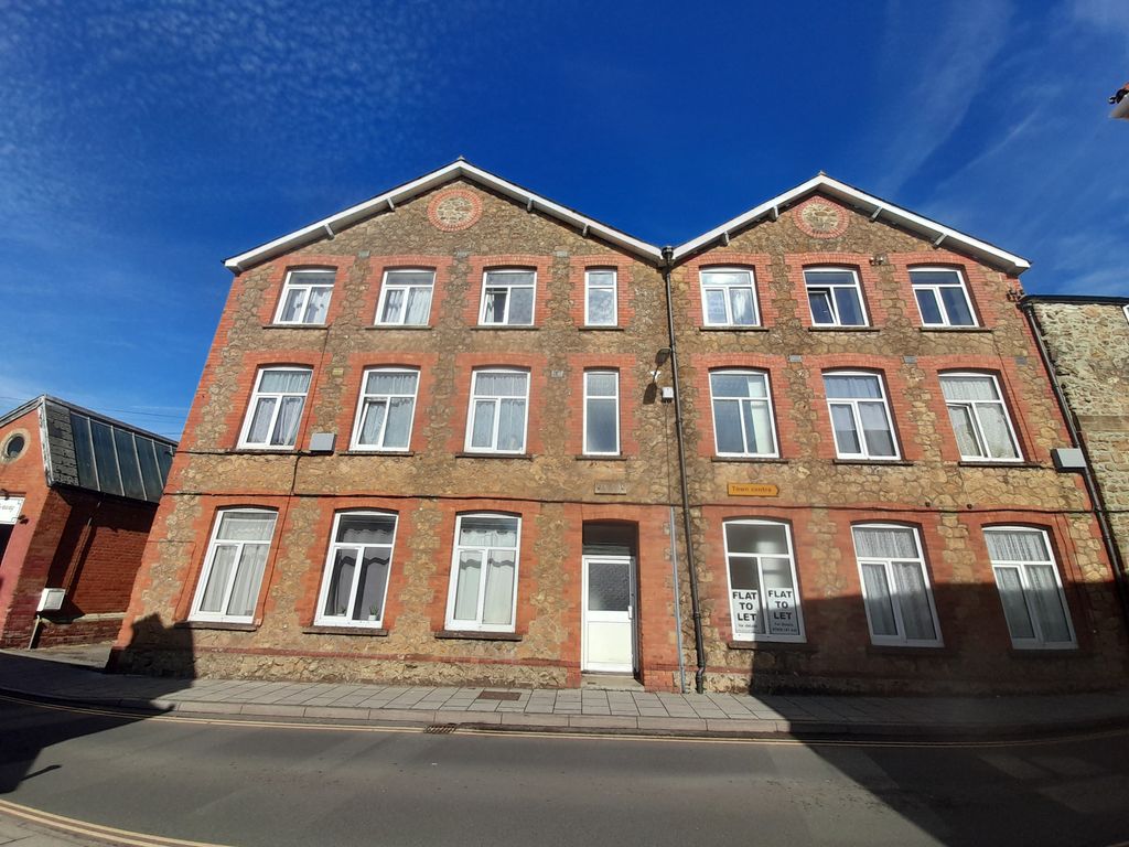 Property photo 1 of 6