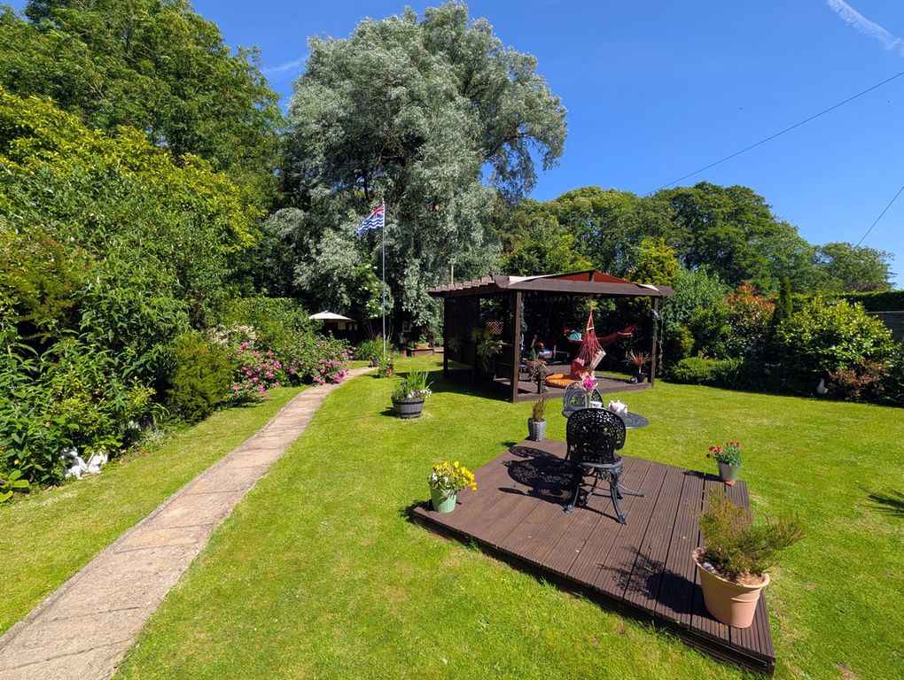 Property photo 2 of 44