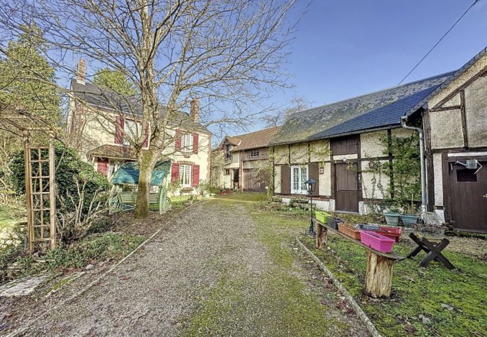 Property photo 3 of 12