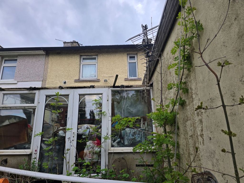 Property photo 2 of 5