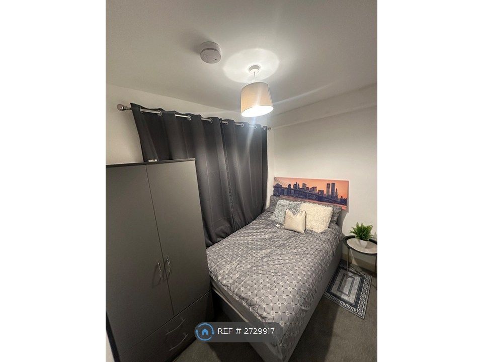 Property photo 2 of 6 Room 1+En-Suite