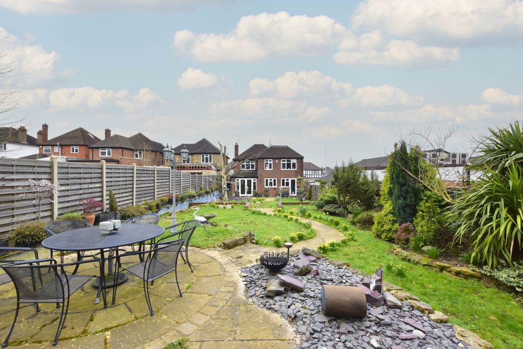 Property photo 3 of 33