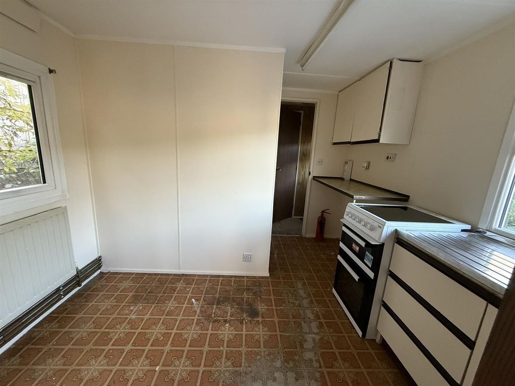 Property photo 3 of 7 Kitchen/Diner