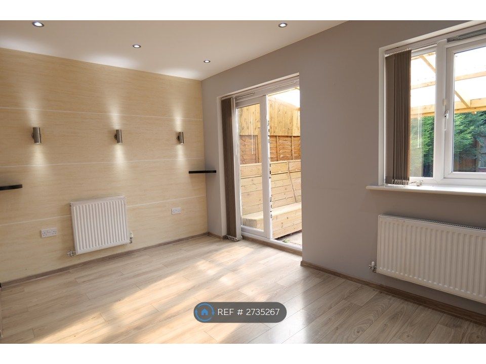 Property photo 3 of 23