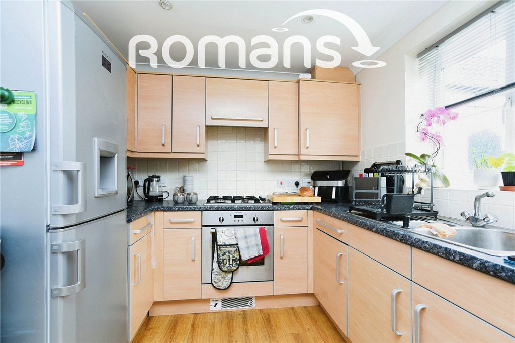 Property photo 3 of 8 3