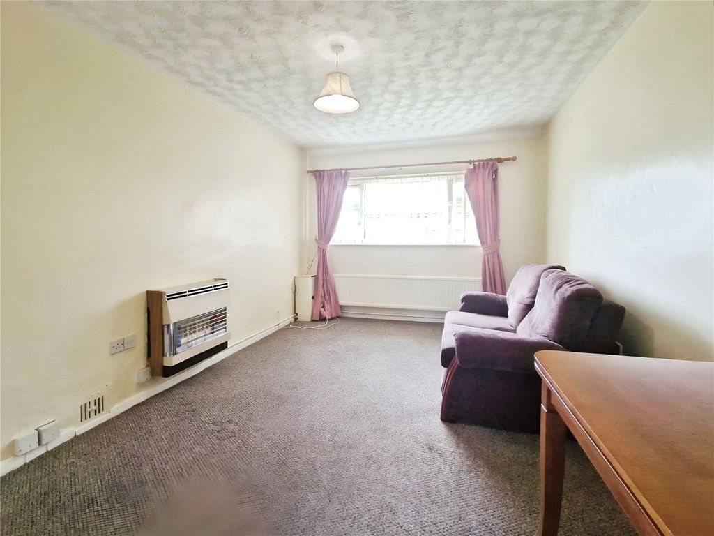 Property photo 2 of 16 Picture No. 17