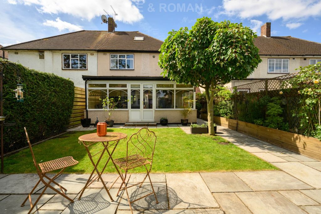 Property photo 1 of 13