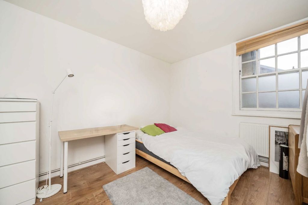 Property photo 3 of 4