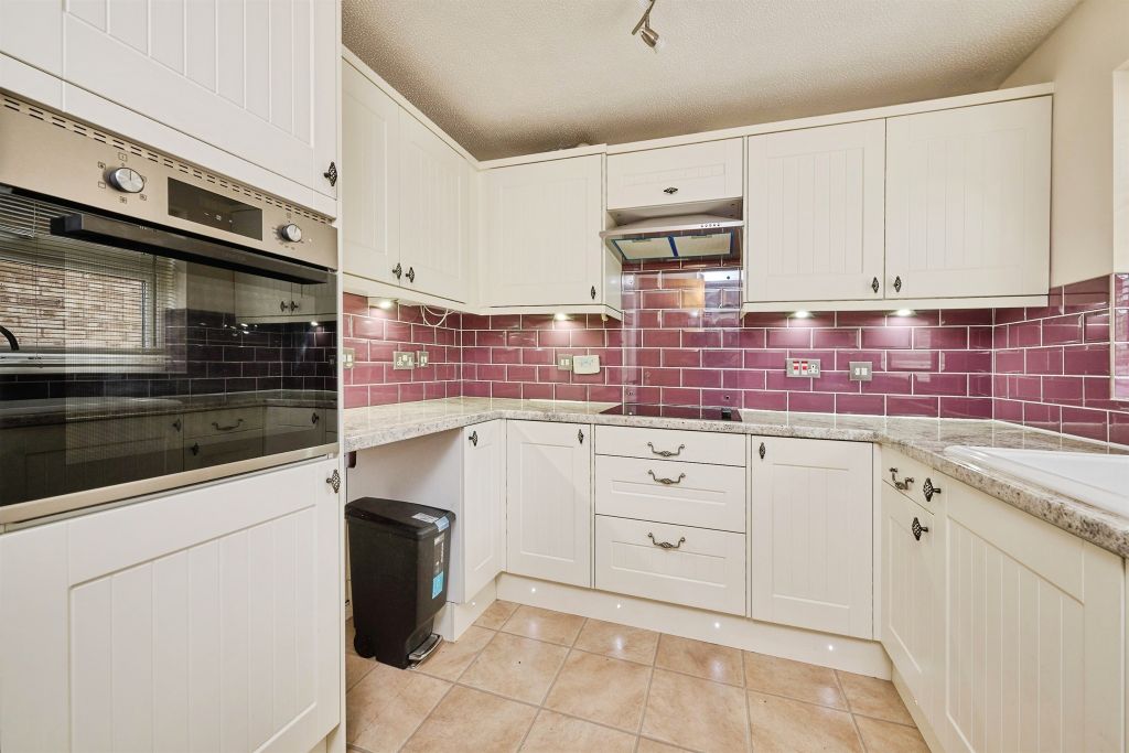 Property photo 3 of 14