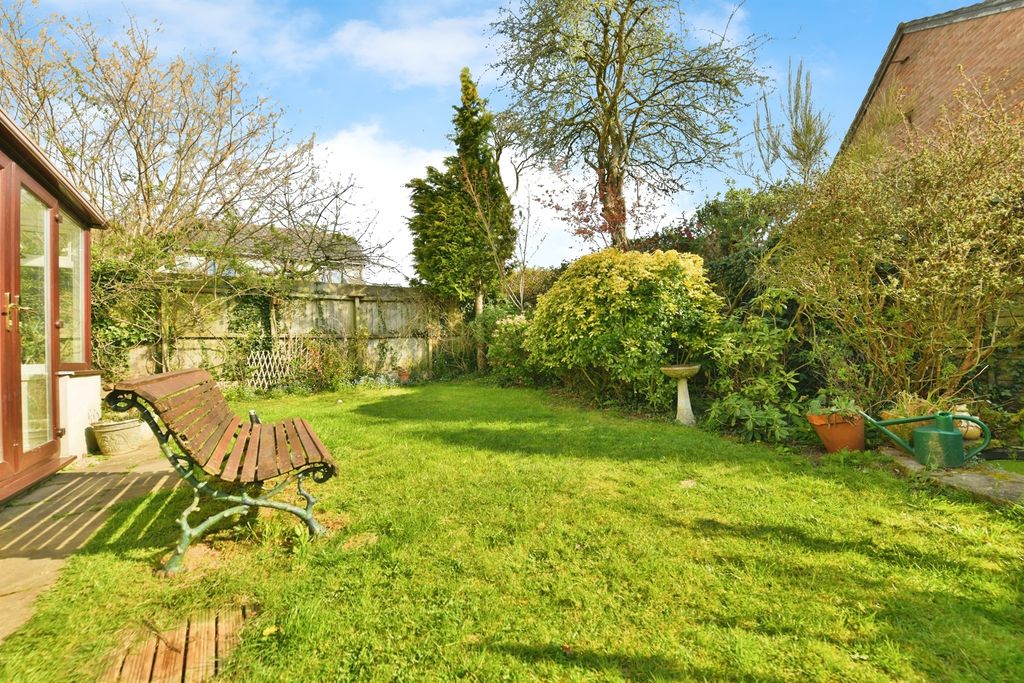 Property photo 3 of 18