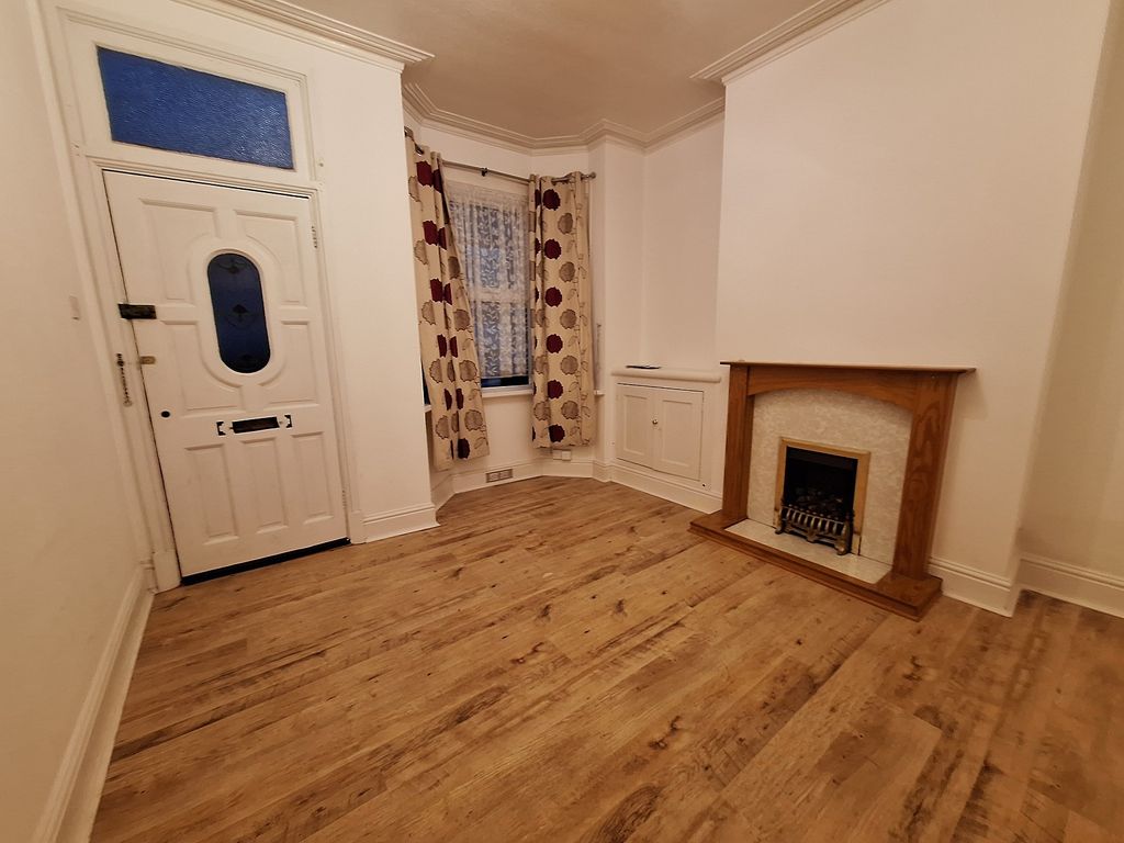 Property photo 2 of 7 Lounge