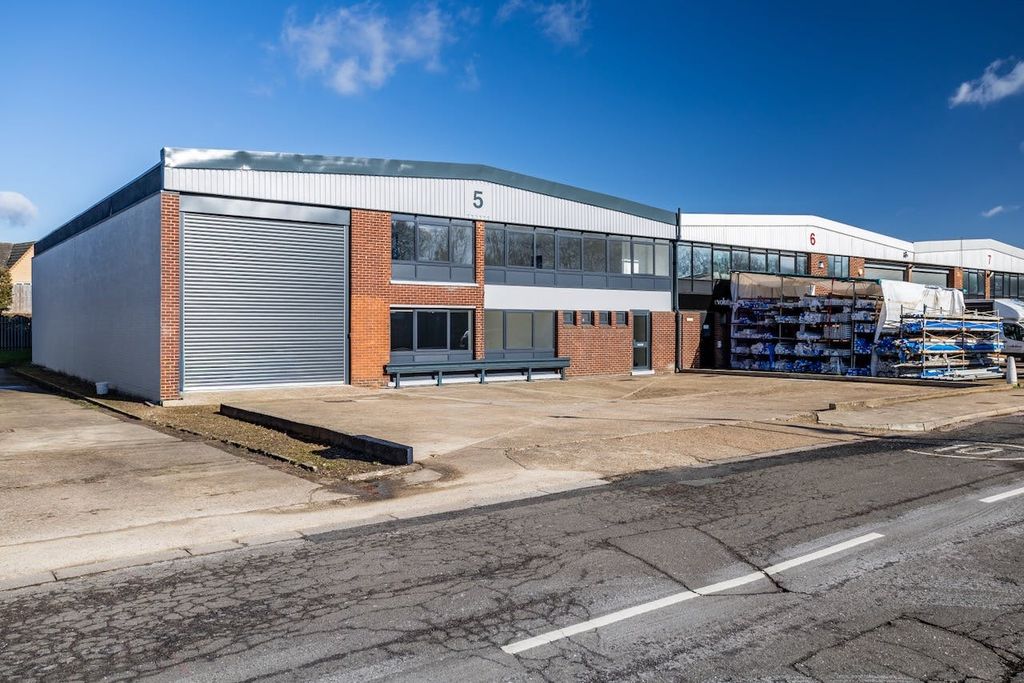 Property photo 2 of 8 Unit 5 Eldon Way Industrial - Biggleswade-85.Jpeg