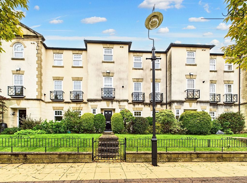 Property photo 1 of 21 Welcome To The Piazza