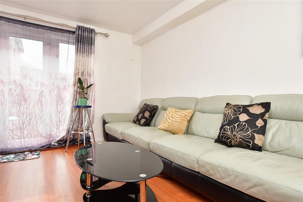 Property photo 1 of 12 Living Room