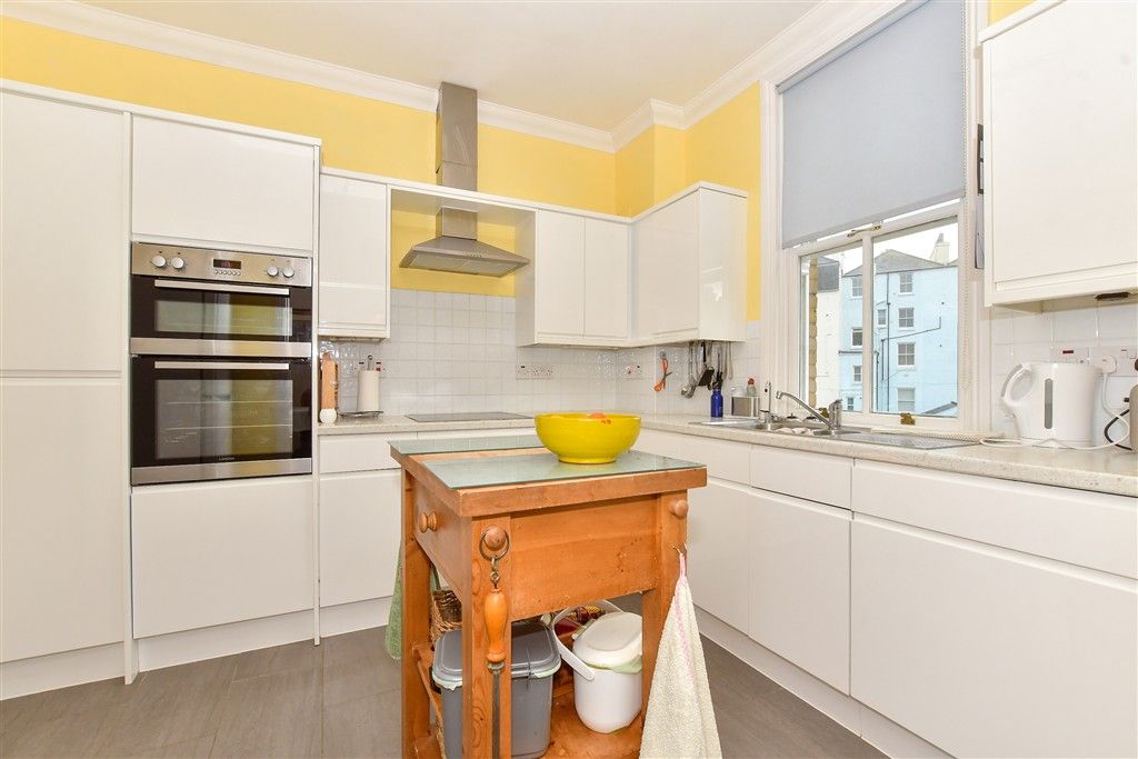 Property photo 1 of 12 Kitchen