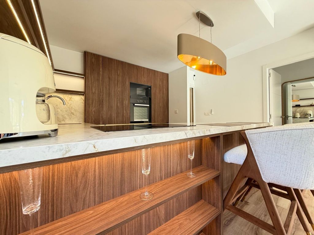Property photo 1 of 50