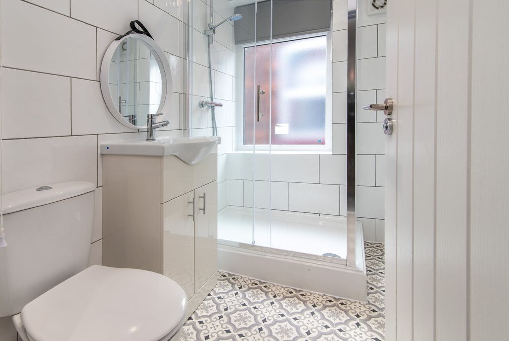 Property photo 2 of 5 Bathroom
