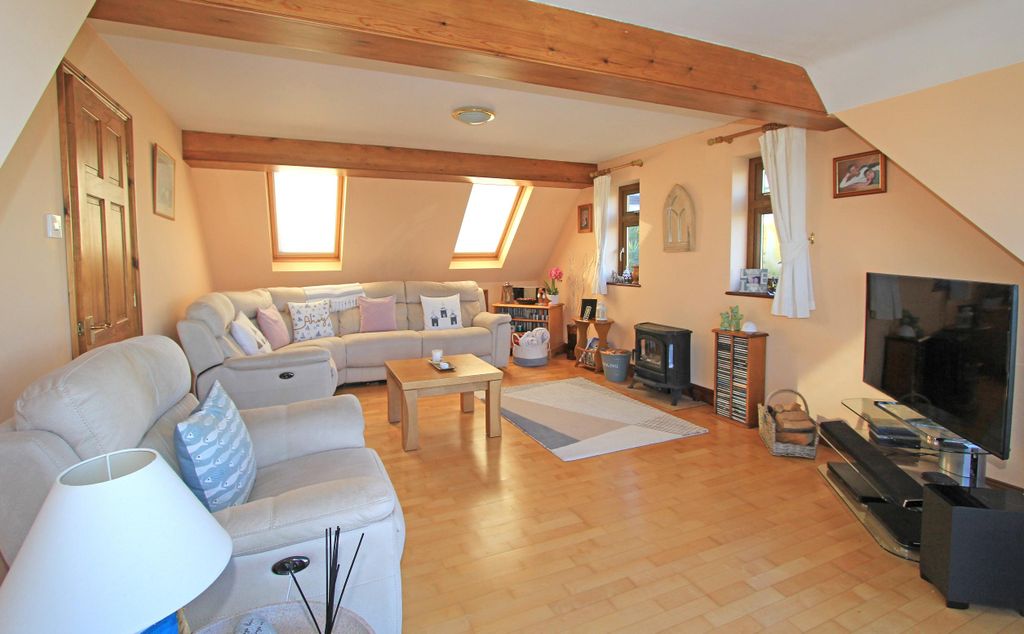 Property photo 2 of 26