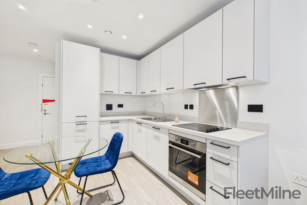 Property photo 3 of 13 Kitchen