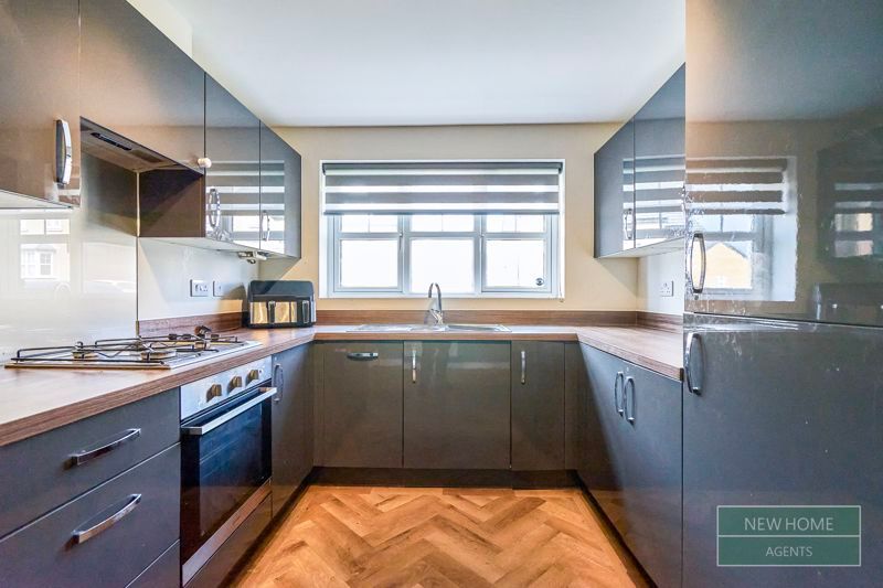 Property photo 3 of 24 Photo 8